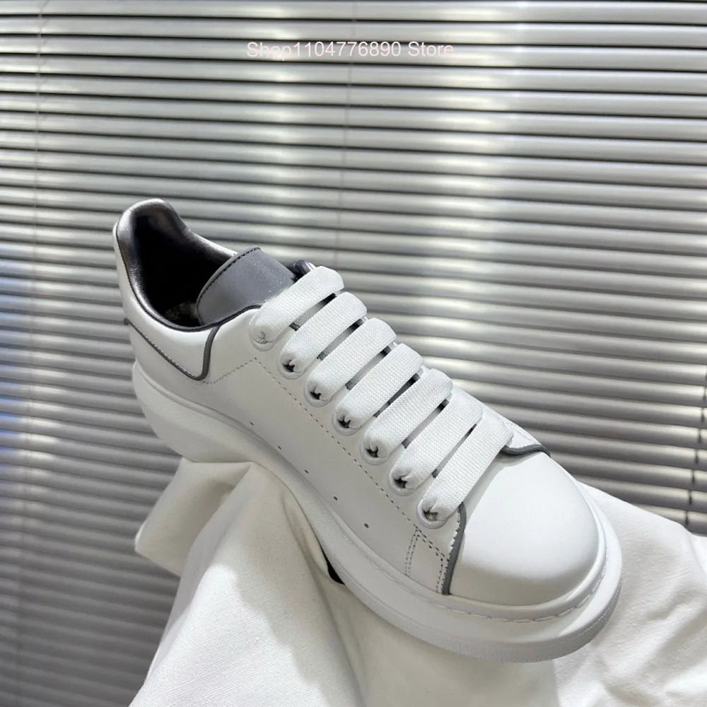 New all-match fashion white shoes men and women thick-soled height-increasing shoes casual couple sports shoes
