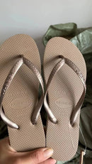 Summer New 2025 Women Flip Flops Summer Outdoor Slippers Travel Outdoor Beach Slippers Fashionable Women Shoes Zapatos De Mujer