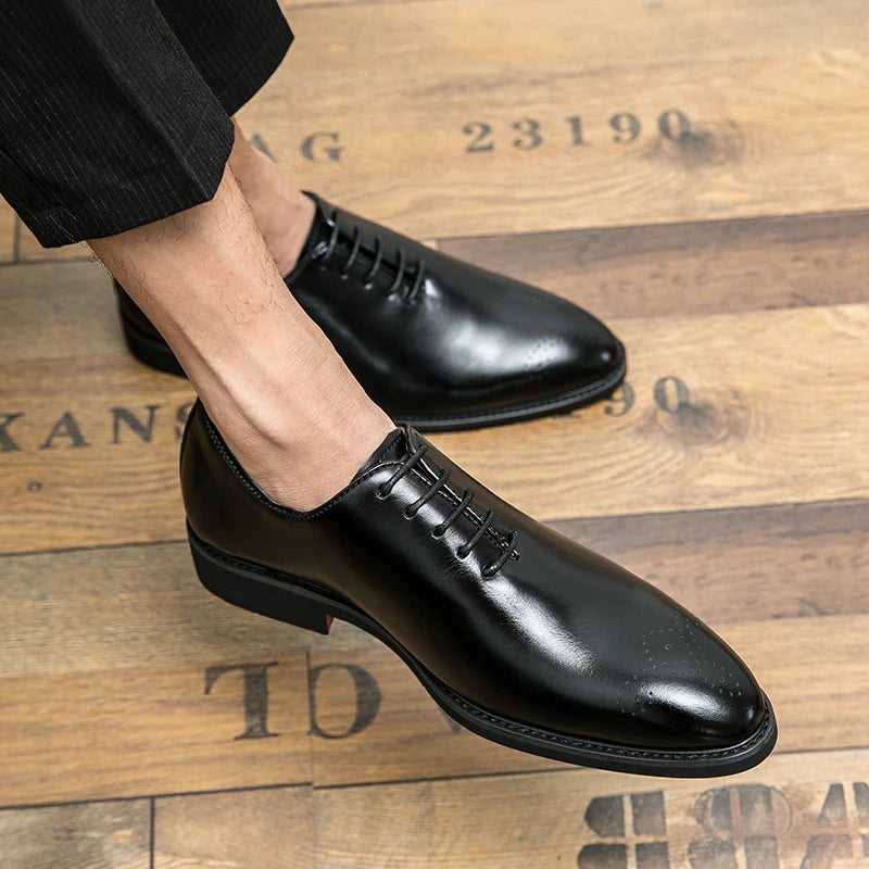 New Red Sole Brogue Shoes Men Black Business Men's Formal Shoes Lace-up Round Toe Spring/Autumn
