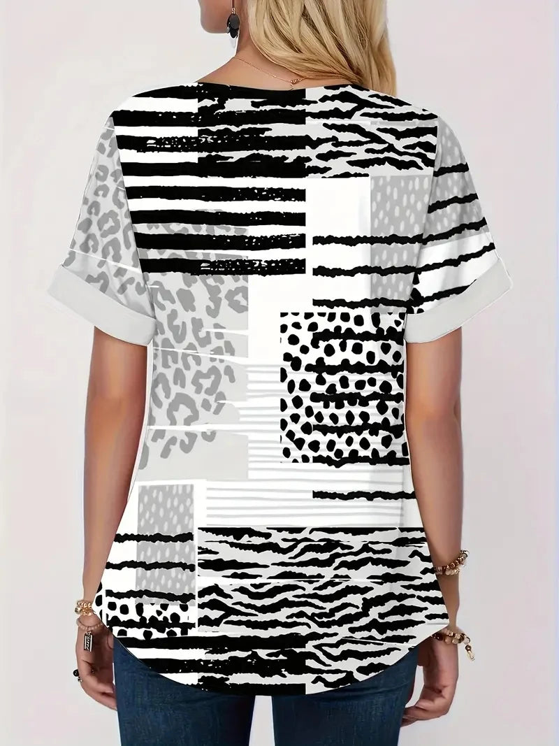 Camiseta estampada listrada plus size, camiseta casual de manga curta com gola entalhada, roupas femininas plus size