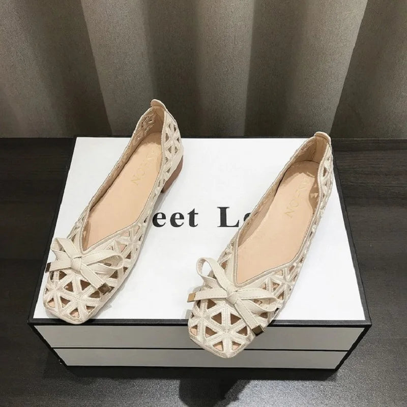 2025 New French Style Bow Flat Sandals Women Geometric Cut-Out Peep-Toe Breathable Summer Beige Shoes for Dresses