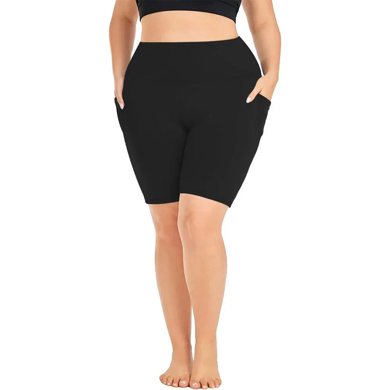 Pantalones cortos negros de talla grande para mujer, elegantes pantalones de yoga elásticos, leggings de tiro medio, perfectos para actividades al aire libre y fitness. 