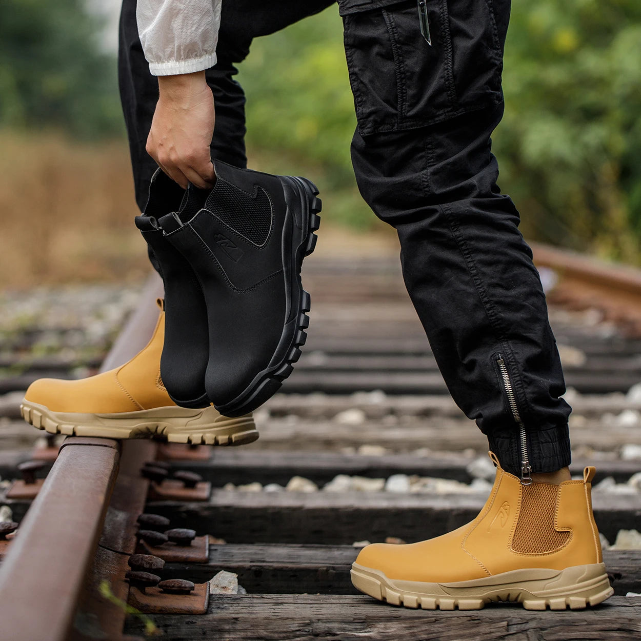 Waterproof Men's Safety Work Boots Steel Toe Shoes Anti Impact And Anti-Puncture Outdoor Adventure Hiking Tactical Boots