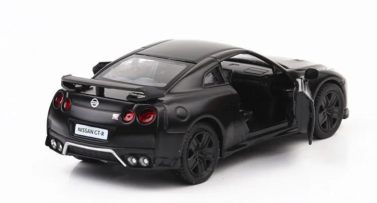 1/36 Nissan GTR Metal Car Model Toys for Boys Alloy Diecast Pull Back Model Car Collection Vehicle for Kid Gifts Adult Toys