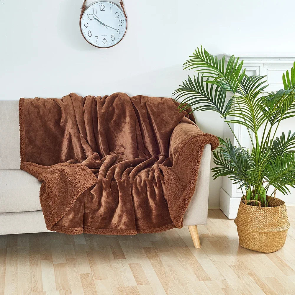Winter Warm Thickened King Size Blanket 100% Waterproof and Stain Resistant - Cozy Shaggy Blanket for Couples, Romantic Blanket