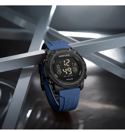 NAVIFORCE - Reloj de pulsera digital LCD para hombre, deportivo, resistente al agua hasta 50 m, con correa de silicona, informal, electrónico