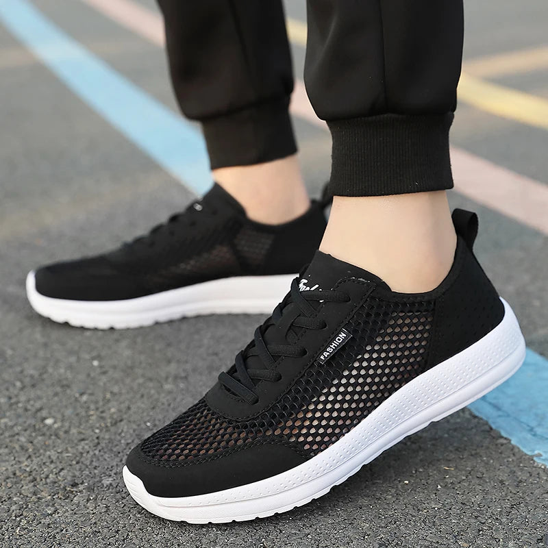Men Soft Sport Shoes Breathable Fashion Mesh Running Shoes Comfortable Man High Quality Outdoor Lightweight Sneakers for Men