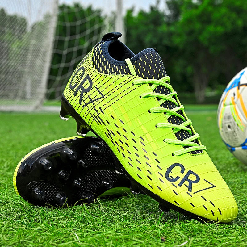 Botas de fútbol profesionales para hombre, zapatos de fútbol para adultos, botines de fútbol ultraligeros para entrenamiento al aire libre 2025