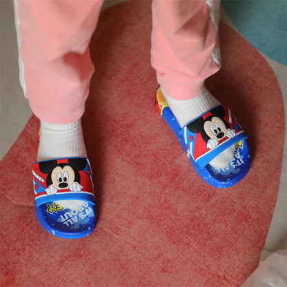 Nuevas sandalias de verano para niños, con dibujos de coches, suela suave, antideslizantes, para usar en todas las estaciones.