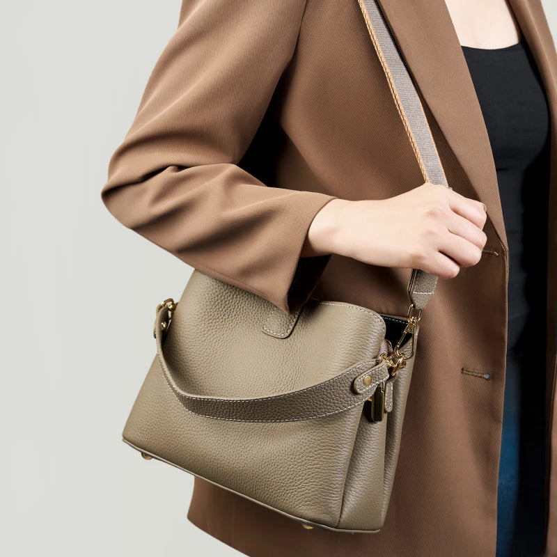 100% Genuine Leather Women's Bucket Bag Luxury Designer Versatile Shoulder Bag Women Commuter Crossbody Bags Female Handbag