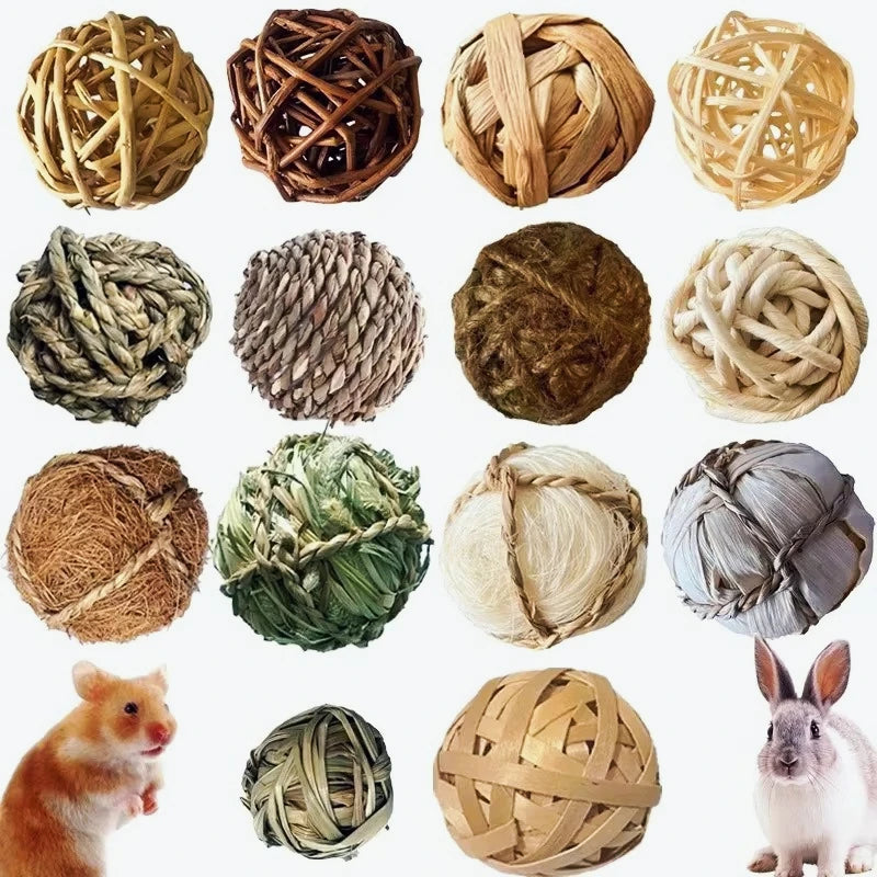 Natural Grass Chew Ball Toy for Guinea Pigs, Rabbits & Hamsters - Interactive Braided Small Animal Toys with Safe Edible Fibers
