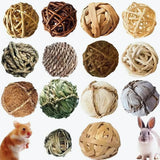 Natural Grass Chew Ball Toy for Guinea Pigs, Rabbits & Hamsters - Interactive Braided Small Animal Toys with Safe Edible Fibers