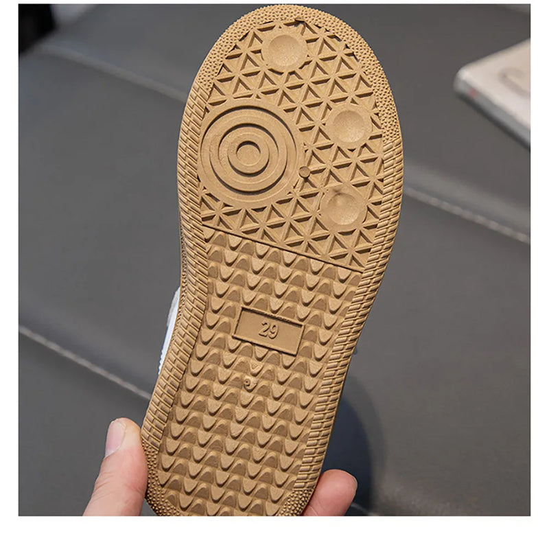 Sapatilhas de sola macia antiderrapantes para crianças, tênis, estilo coreano, tendência da moda, calçados esportivos para meninos, outono