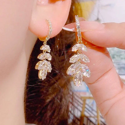 Blue Heart Shaped Zircon Long Tassel Gold Color Ear Wire for Women Elegant Exquisite Temperament Ladies Wedding Party Jewelry