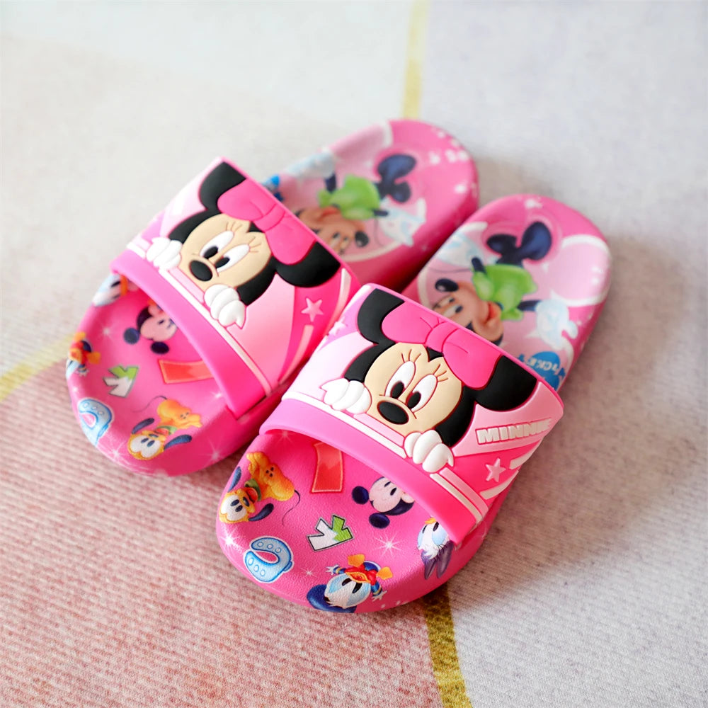 Nuevas sandalias de verano para niños, con dibujos de Minnie, zapatos de suela suave para niños y niñas, zapatillas antideslizantes, aptas para todas las estaciones.