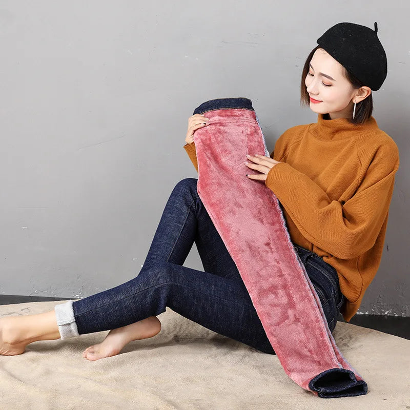 2023 Mujeres Jeans Térmicos Invierno Nieve Cálido Felpa Elástico Jeans Señora Skinny Espesar Polar Denim Pantalones Largos Retro Lápiz Pantalones