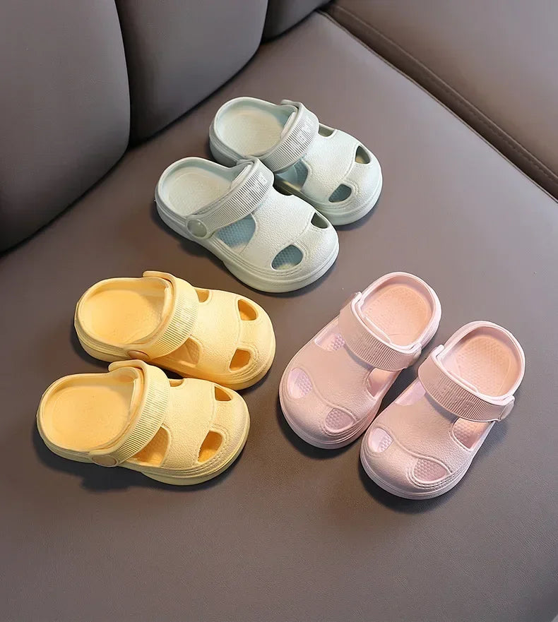 New Kids Summer Sandals Hole Shoes Baby Anti-slip Soft Floor Boys Girls Beach Sandals Slippers 1-6 Years Children