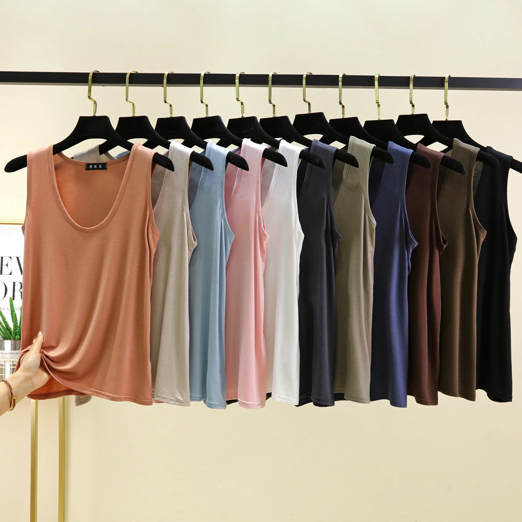 Plus size L to 6XL Modal Women's tank Tops U-Neck Summer Thin sleeveless Bottomed Top Loose Tee Tops  vest comfort homewear