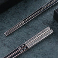 23cm Exquisite Dragon Pattern Chopsticks 304 Stainless Steel Non-slip Chinese Chopstick Food Sushi Sticks Home Kitchen Tableware