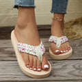 Fashion Floral Flat Flip Flops Women 2025 Summer Non Slip Lightweight Sandals Woman Comfortable Outdoor Beach Slippers Plus Size