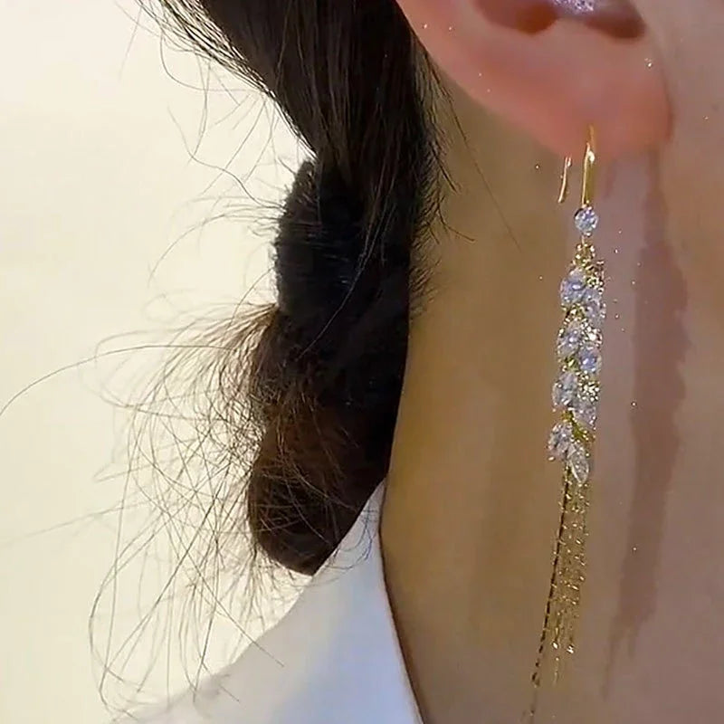 Blue Heart Shaped Zircon Long Tassel Gold Color Ear Wire for Women Elegant Exquisite Temperament Ladies Wedding Party Jewelry