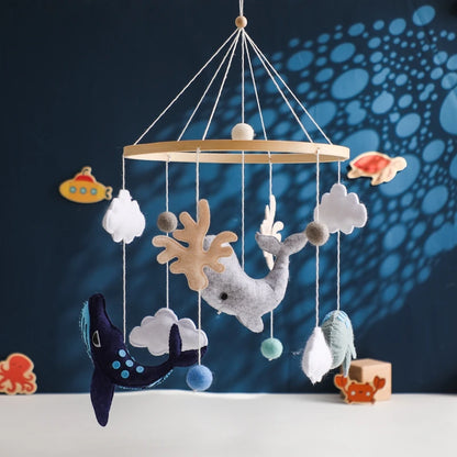 Baby Crib Mobile Rattle Toy Wooden Bed Bell Mobile Hanging Teddy Velvet Bear Doll Toy Newborn Music Box Crib Mobile Bracket Gift