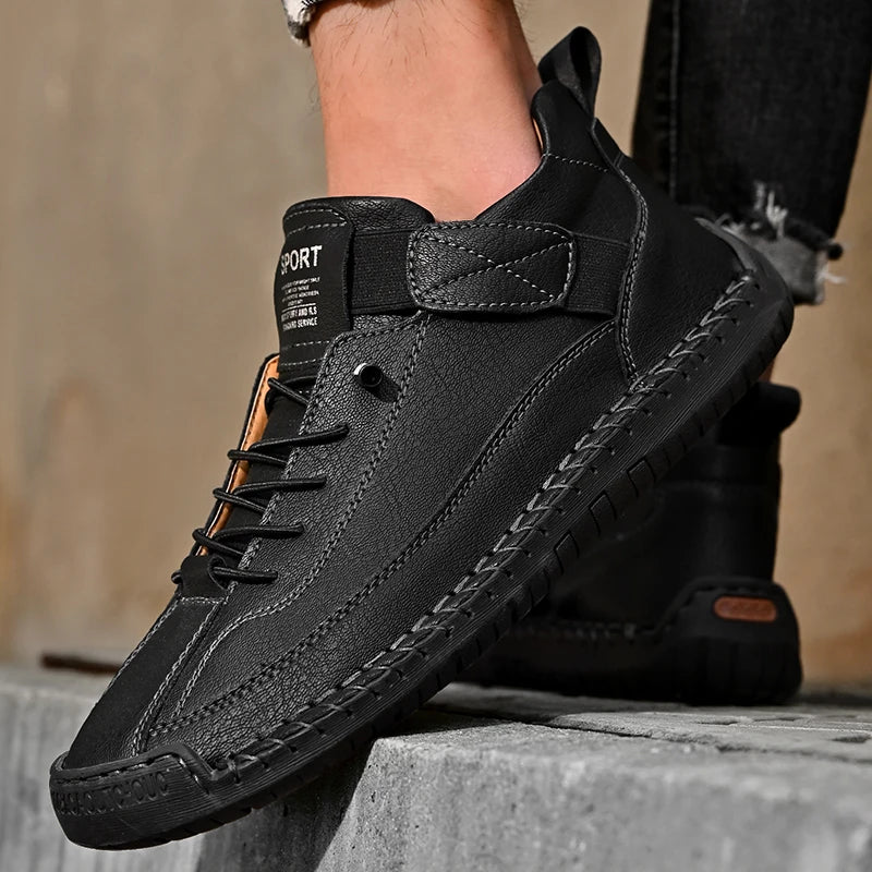 Handmade Leather Men's Casual Slip-On Loafers Breathable Leather Shoes Men's Flat Fashion Moccasins Tooling Shoes Plus Size
