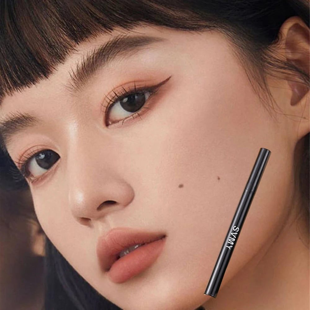 Delineador de ojos resistente al agua para ojos sensibles, resistente al sudor, fórmula de secado rápido, punta de precisión, tendencias de maquillaje Svmy, imprescindible. 