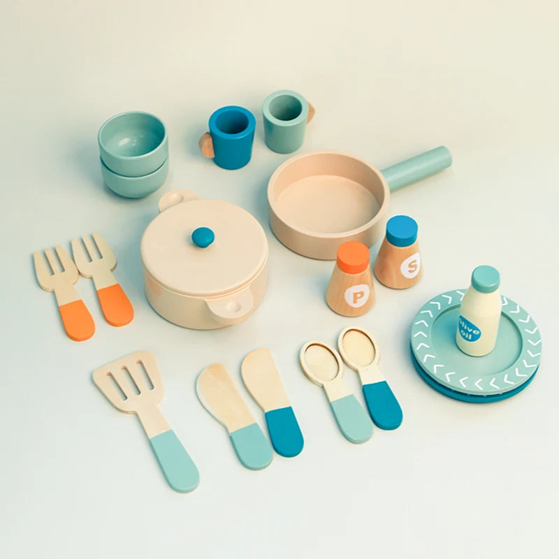 Juego de cocina de madera Montessori con platos y accesorios, ideal como regalo para niños pequeños a partir de 3 años.