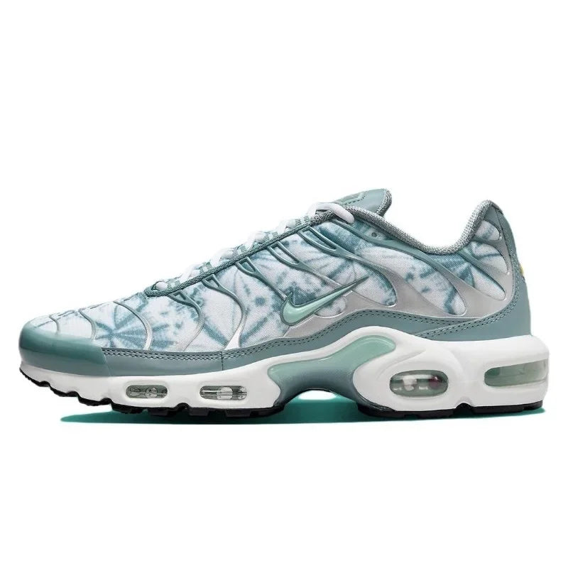 Zapatillas Nike Air Max Plus TN para correr, clásicas, negras triples, para exteriores, para correr, caminar, deportivas, para mujer y hombre.