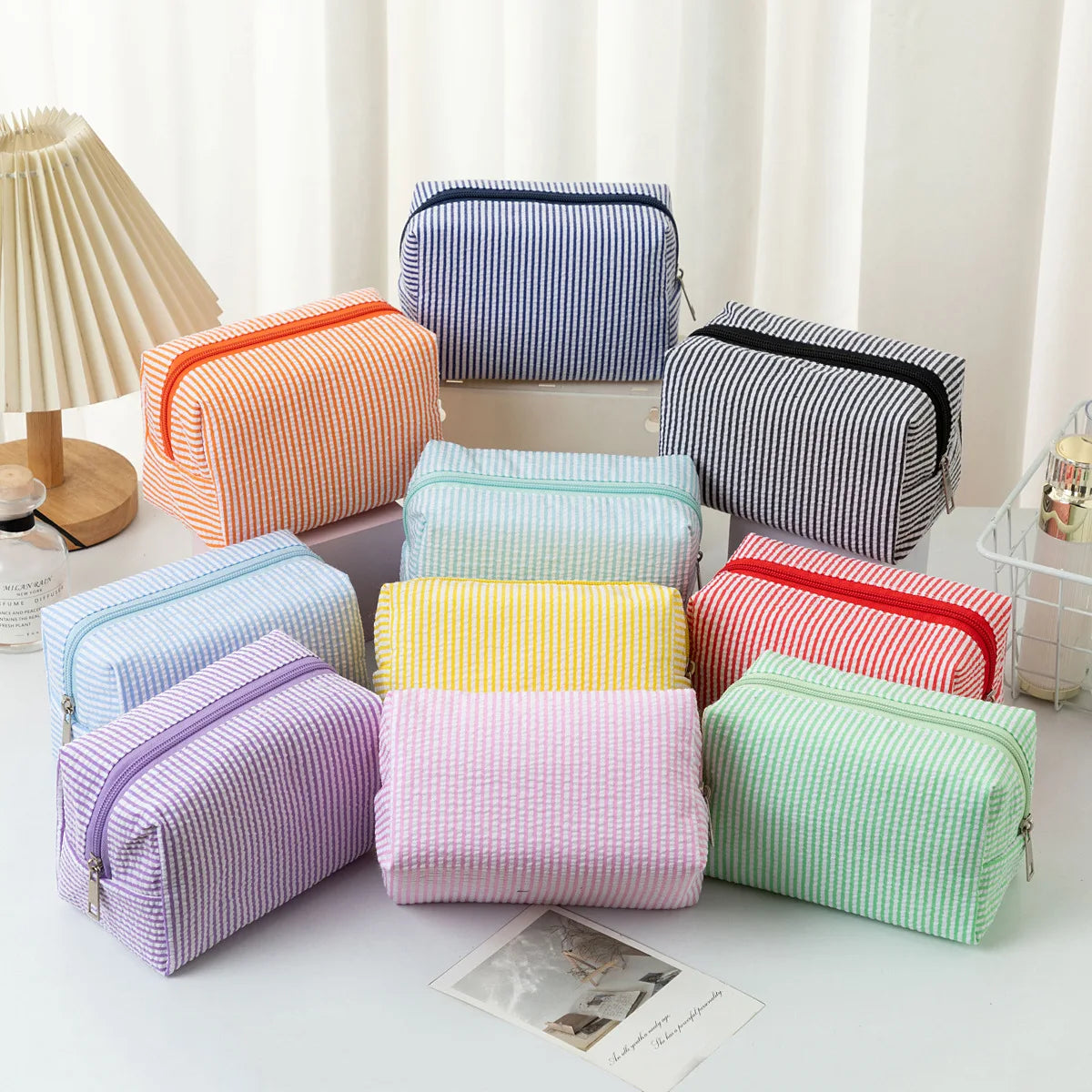 Stripe Seersucker Cosmetic Bag Fashion Women Cosmetic Bag Zipper Storage Makeup Case Traveling Pouch Organizer for Lady