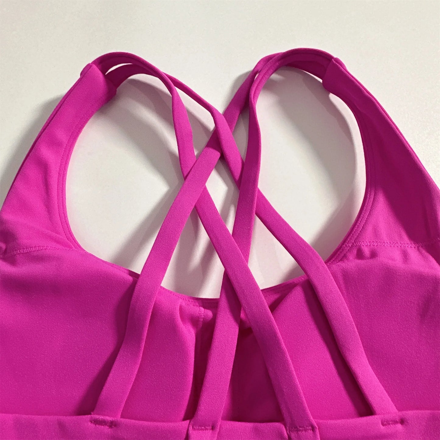 Conjunto de fitness para gimnasio de color sólido, sujetador deportivo cruzado suave y ajustado, 2 piezas de compresión, leggings de yoga de cintura alta, traje de entrenamiento integral para correr