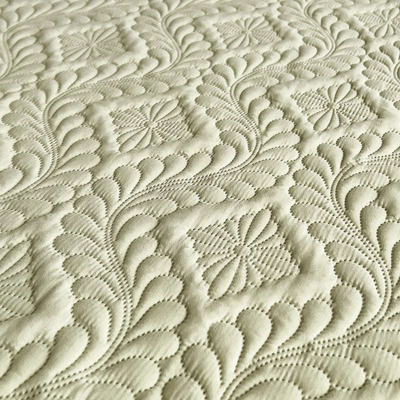 Waterproof Mattress Protector Thicken Fitted Bed Sheet Breathable & Noiseless Mattress Pad for Twin/Double/Queen/King Size Beds