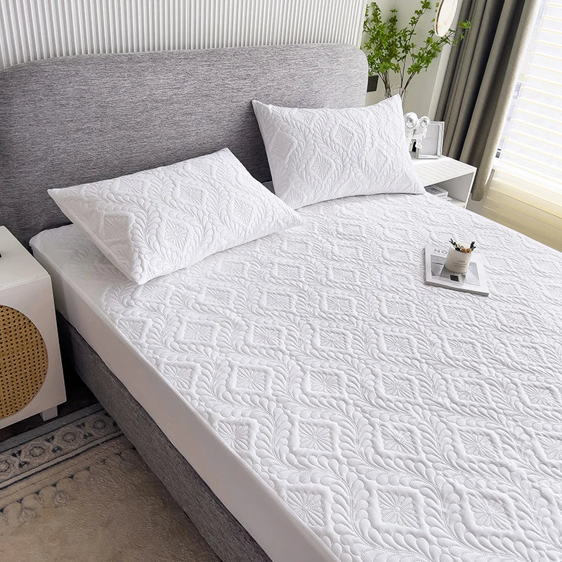Waterproof Mattress Protector Thicken Fitted Bed Sheet Breathable & Noiseless Mattress Pad for Twin/Double/Queen/King Size Beds