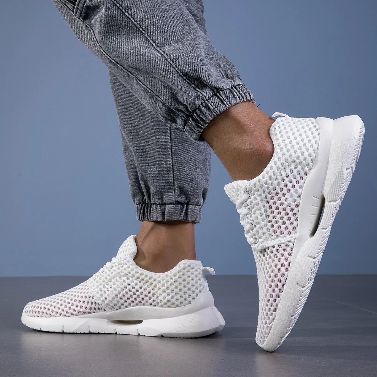 Breathable Mesh Men's Shoes Lightweight Comfortable Casual Black Slip-on Driving Loafers Men's Walking Shoes Summer New White 