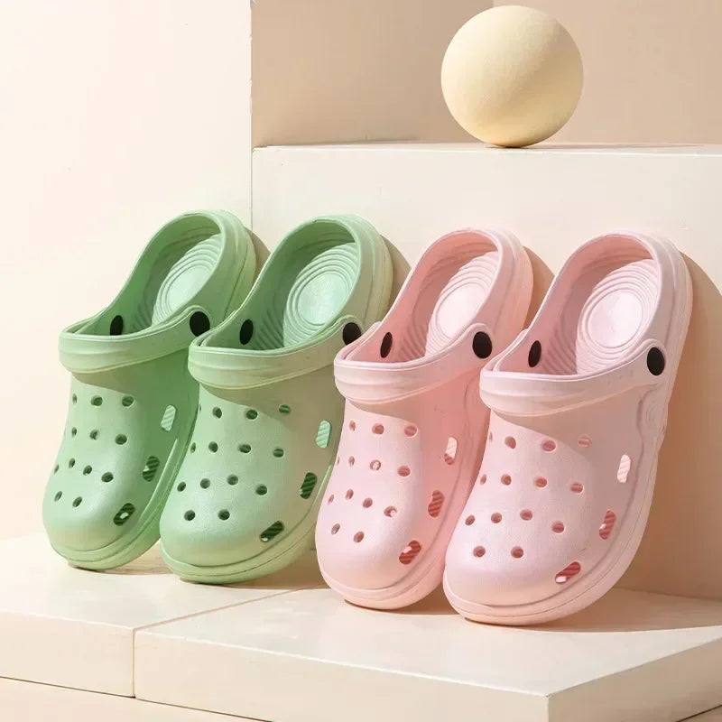 Tamancos de jardim para mulheres e homens, sandálias de praia, dedo do pé largo, sapatos Holey, chinelos de chuveiro, ao ar livre, senhoras, verão