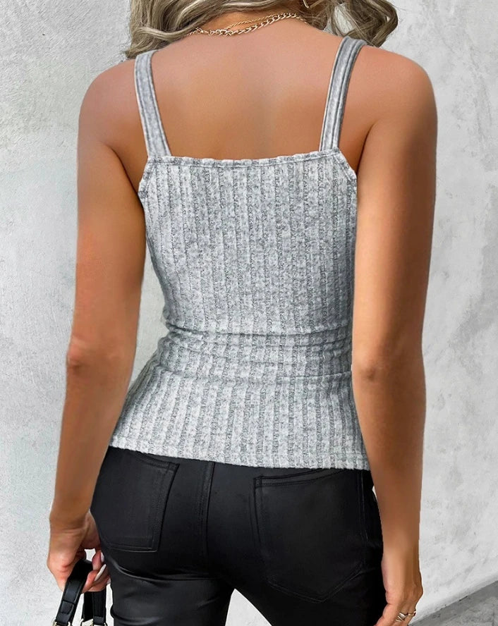 Camiseta sin mangas informal con cuello en V para mujer, con decoración de cadena acanalada, abotonada, lisa, ajustada, para uso diario, moda de verano Y2K 2024 