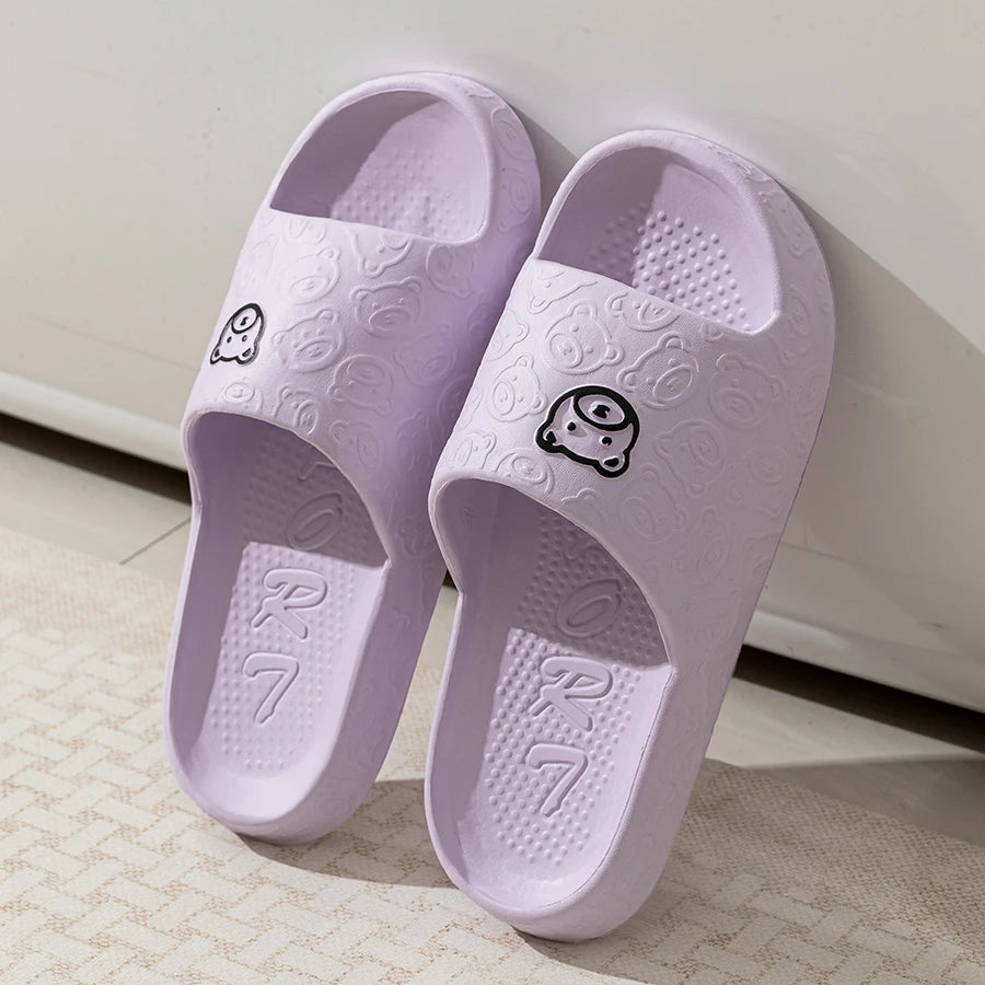 Cartoon bear print slippers for men and women, indoor soft sole slides, EVA bathroom, summer outdoor cool shoes for couple, fashion 
