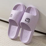 Cartoon bear print slippers for men and women, indoor soft sole slides, EVA bathroom, summer outdoor cool shoes for couple, fashion 