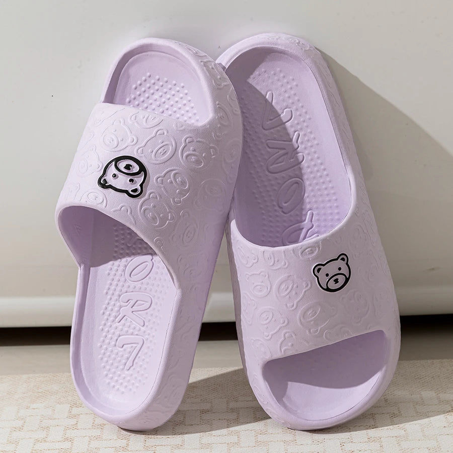 Cartoon bear print slippers for men and women, indoor soft sole slides, EVA bathroom, summer outdoor cool shoes for couple, fashion 