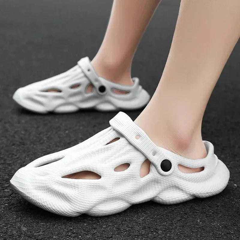 Summer Men Women Slippers Comfortable Outdoor Sandals Clogs Beach Slippers Flip Flops Indoor Home Slides Bathroom Shoes for Men 