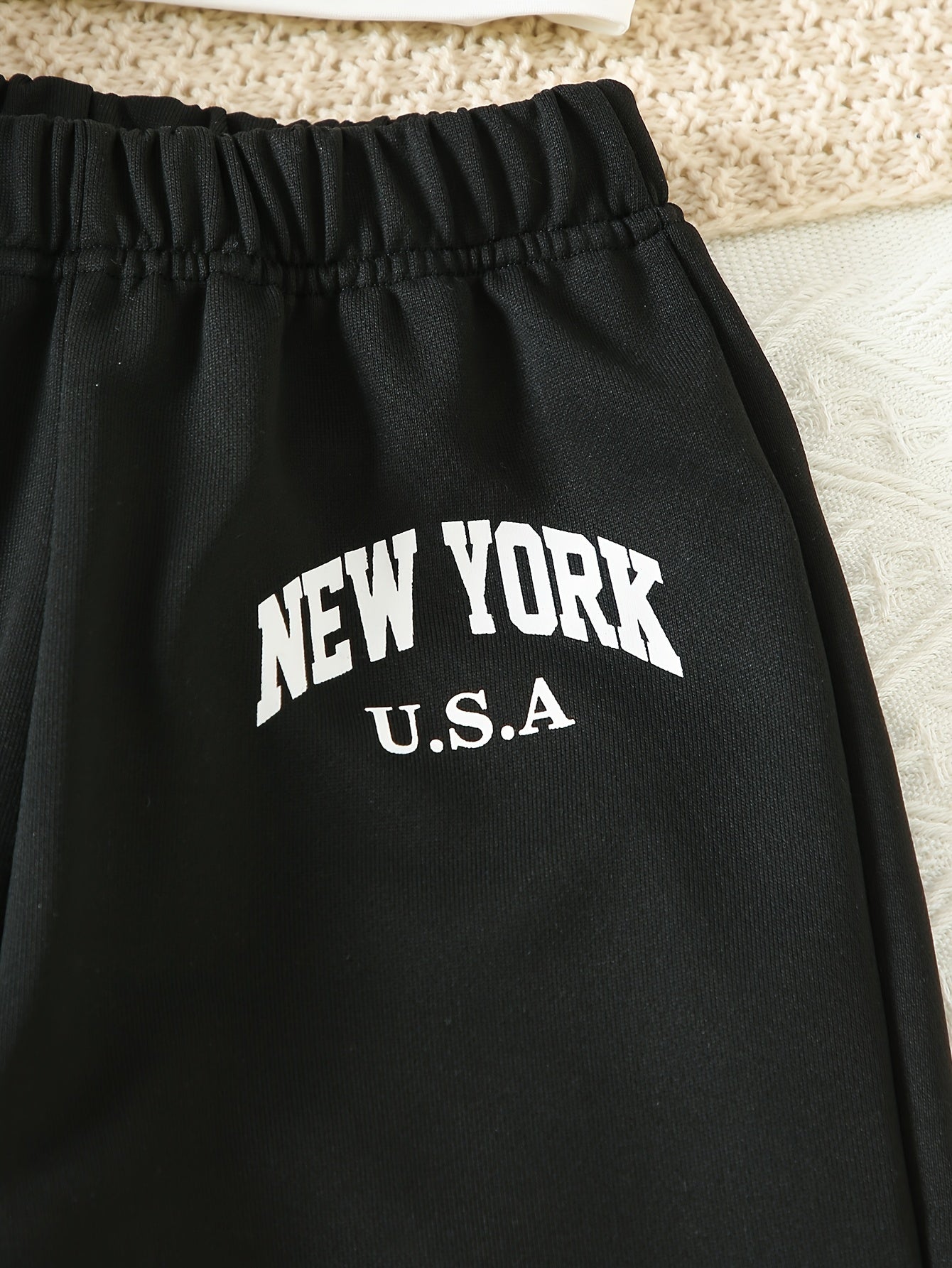 Girls' 3pcs Fashion Outfit, Short Hoodie and Tank Top with Athletic Pants Set, New York Print Casual Long Sleeve Top, Kids Spring/Summer/Autumn/Winter Clothing, Knitted Fabric, Stretchy, Letter Pattern, Regular Fit, Polyester
