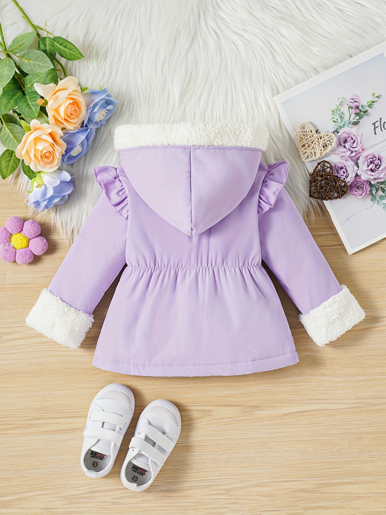 Chaqueta cálida de forro polar artificial con capucha para niños pequeños, abrigo exterior con bonitos volantes, ropa para niña para otoño e invierno.