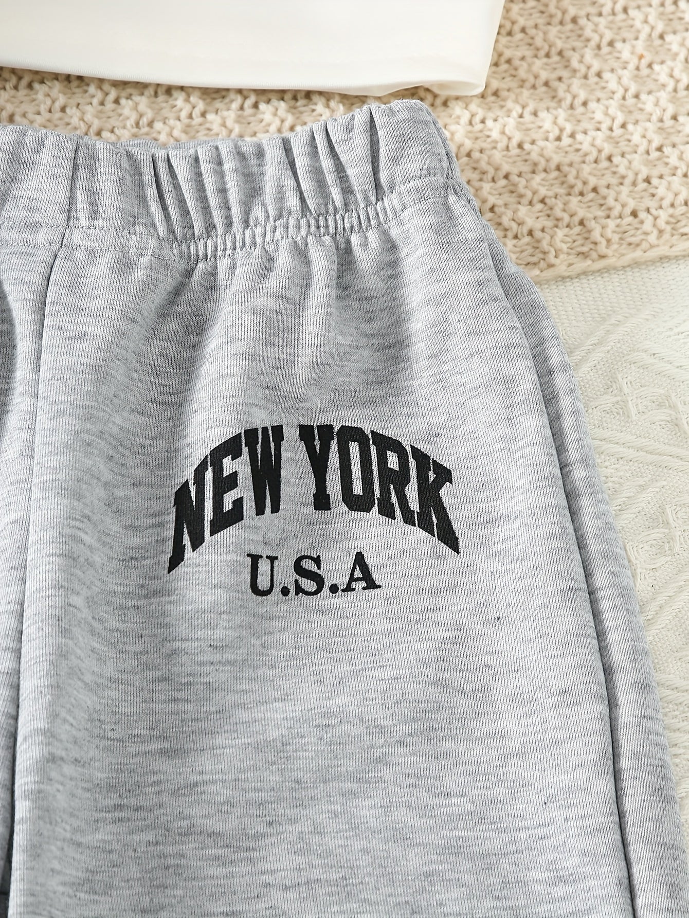 Girls' 3pcs Fashion Outfit, Short Hoodie and Tank Top with Athletic Pants Set, New York Print Casual Long Sleeve Top, Kids Spring/Summer/Autumn/Winter Clothing, Knitted Fabric, Stretchy, Letter Pattern, Regular Fit, Polyester