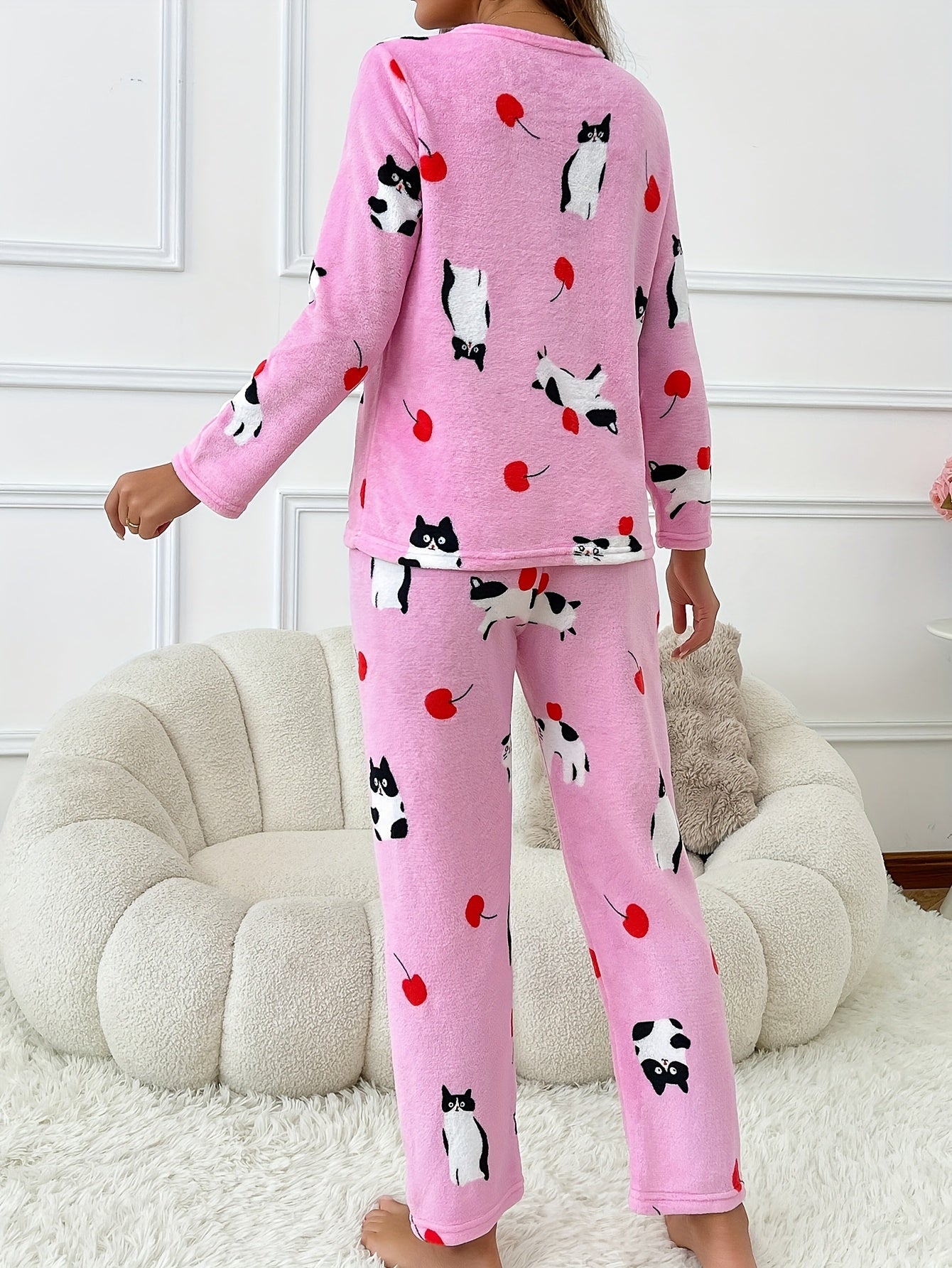 [Home Relaxation] Cozy & Warm Women's Fleece Pajama Set in Green with White Cartoon Rabbit Pattern - Soft Polyester, Anti-Static, Machine Washable - Elegant Home Loungewear with Round Neck Top & Pants for Fall/Winter, Plus Si