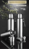 Botella de agua térmica de acero inoxidable: gran capacidad, a prueba de fugas y portátil para actividades al aire libre, deportes y viajes. Sin BPA.