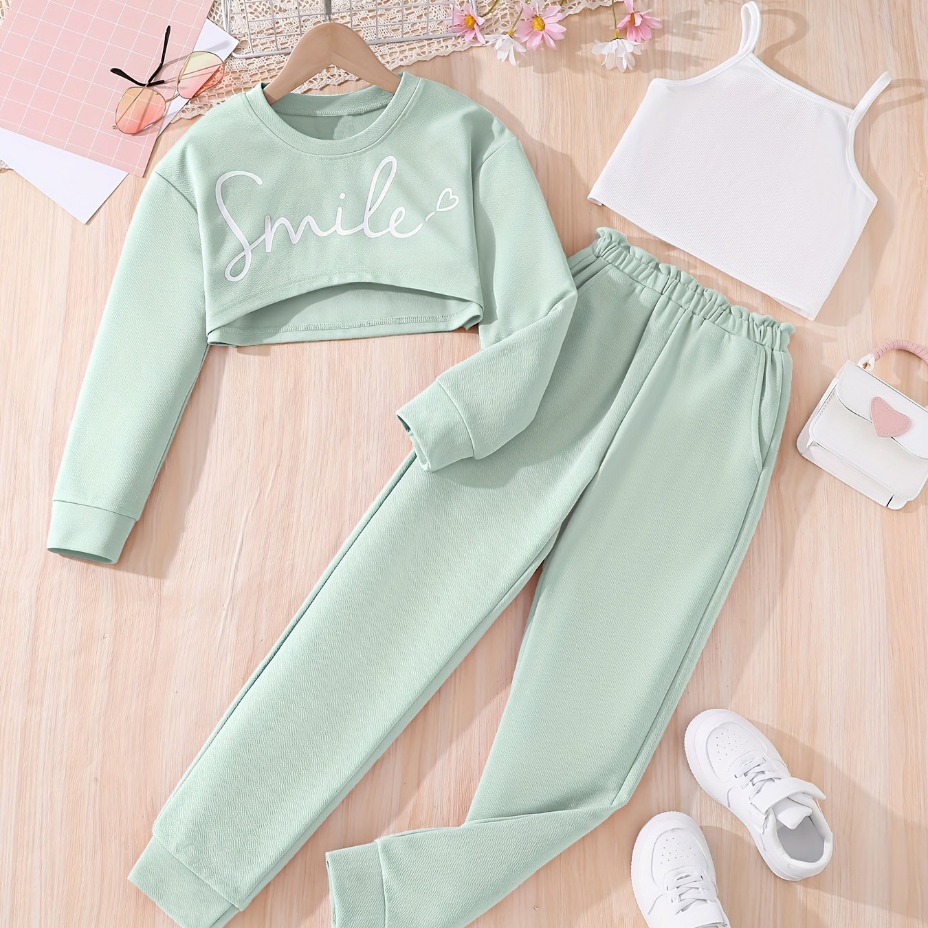 Girls 3pcs Cartoon Smile Pattern Long Sleeve Sweatshirt Comfy Pullover + Solid Vest＋Sweatpants Set For Spring Fall Outdoor Wear