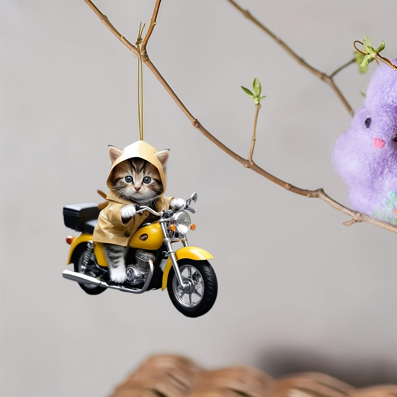 Adorno colgante de acrílico 2D con forma de motocicleta y gatito, estilo moderno, ideal para cumpleaños, hecho de acrílico, sin plumas, no requiere electricidad.