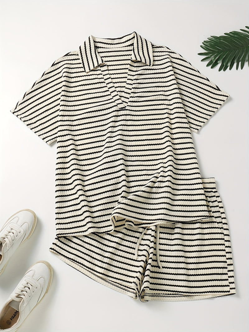 Summer New Arrival Plus Size Women's V-Neck Striped Top and Shorts Set