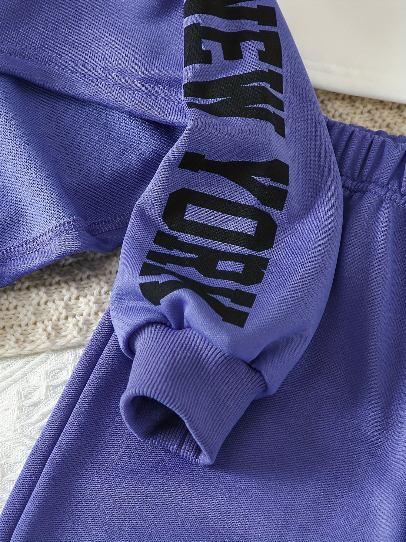 Girls' 3pcs Fashion Outfit, Short Hoodie and Tank Top with Athletic Pants Set, New York Print Casual Long Sleeve Top, Kids Spring/Summer/Autumn/Winter Clothing, Knitted Fabric, Stretchy, Letter Pattern, Regular Fit, Polyester